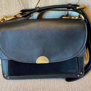 COACH used purse BLACK excellent cond Adjust crossbody & brass chain strap 10x8”